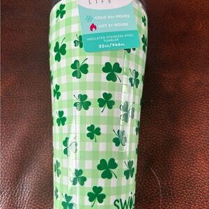 Swig Life Green Clover 32 oz Tumbler